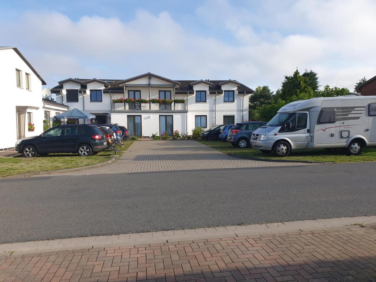 Hotel-Pension Pastow Garni Broderstorf Zewnętrze zdjęcie